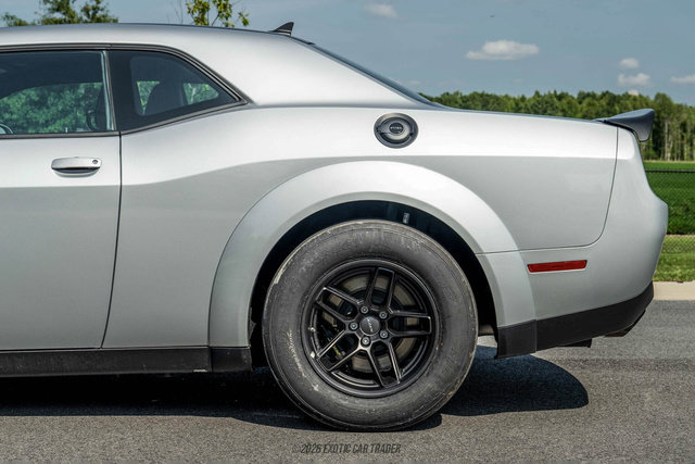 Used 2023 Dodge Challenger SRT Hellcat Redeye RWD image 5