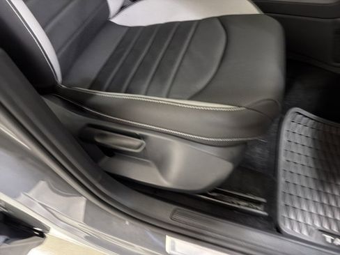 Certified 2024 Volkswagen Taos SEL AWD/4WD image 37
