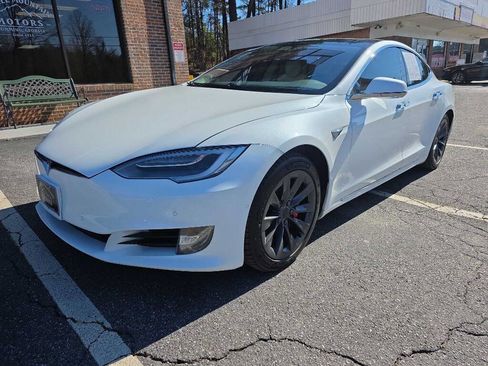 Used 2019 Tesla Model S Performance image 1