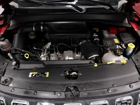 Used 2025 Jeep Compass Latitude image 16