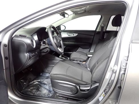 Used 2023 Kia Forte LXS w/ LXS Technology Package FWD image 20