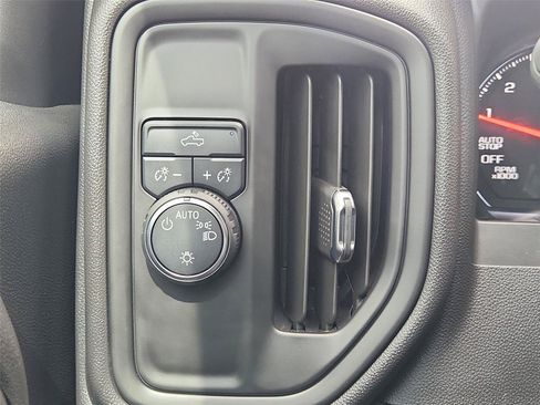 Used 2025 Chevrolet Silverado 1500 Custom RWD image 17