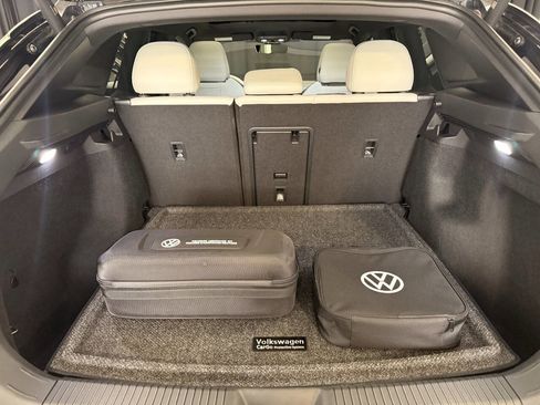 Used 2023 Volkswagen ID.4 Pro S image 27