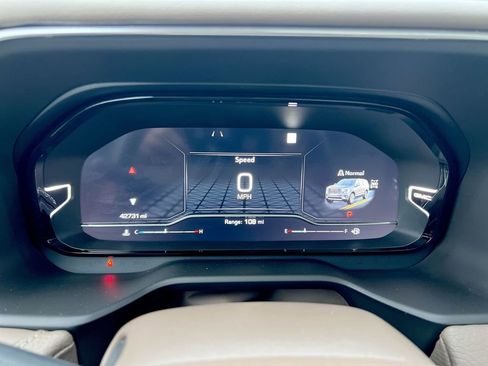 Used 2022 GMC Yukon XL Denali image 11