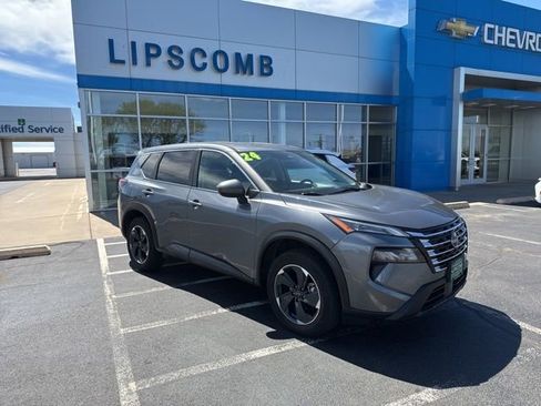 Used 2024 Nissan Rogue SV image 1