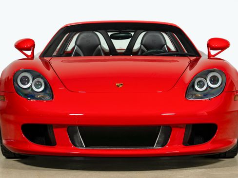 Used 2004 Porsche Carrera GT RWD image 3