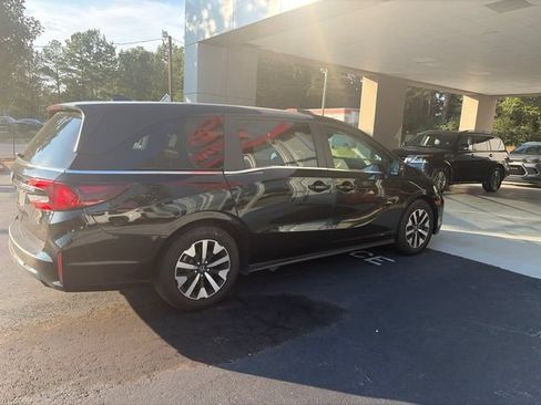 Used 2025 Honda Odyssey EX-L image 4