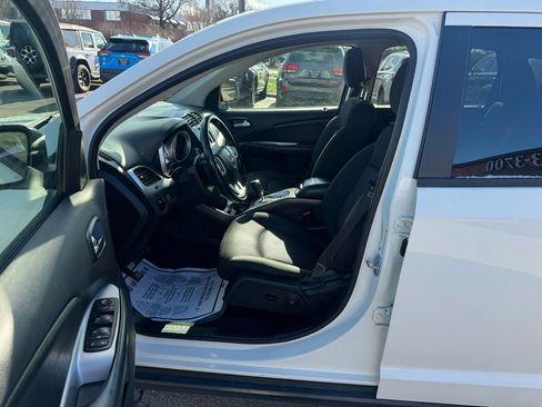 Used 2020 Dodge Journey SE w/ SE Popular Equipment Group image 12