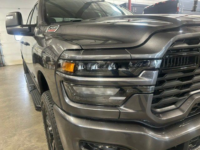 Certified 2025 RAM 2500 Big Horn AWD/4WD image 3