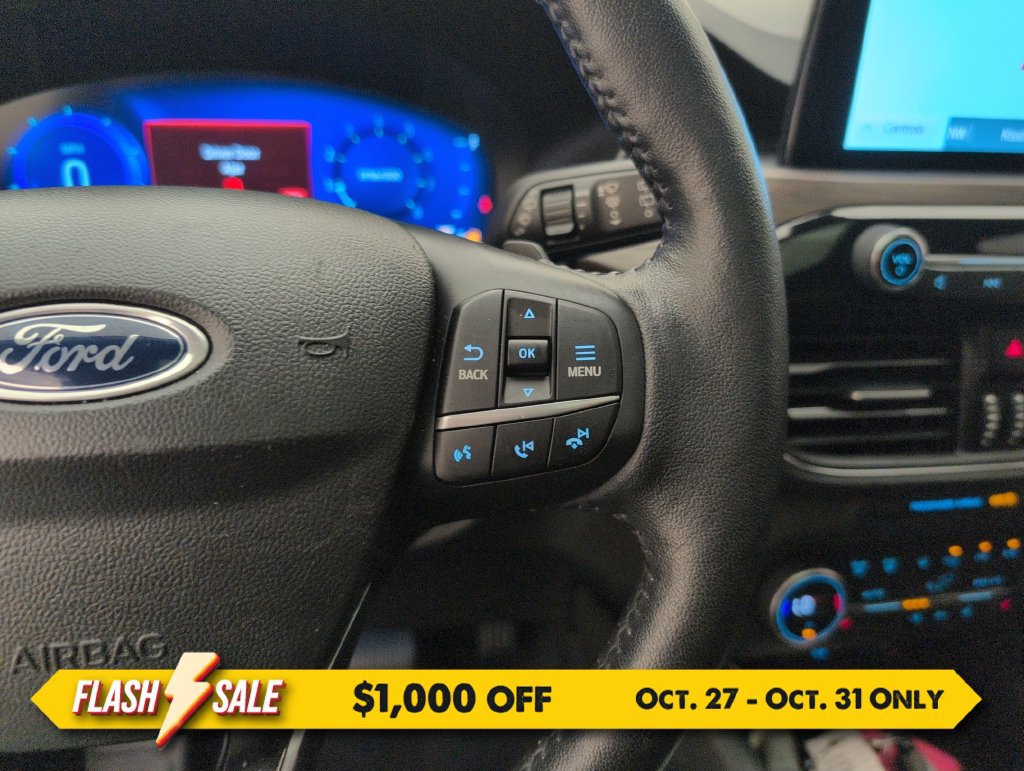 Certified 2020 Ford Escape Titanium AWD/4WD image 39