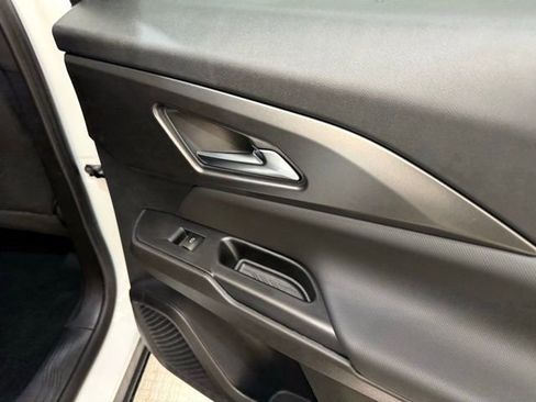 New 2026 Chevrolet Equinox EV LT image 22