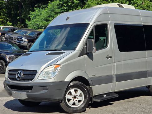 Used 2012 Mercedes-Benz Sprinter 2500 image 3