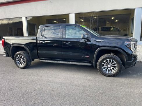 Used 2023 GMC Sierra 1500 AT4 w/ AT4 Premium Package image 5