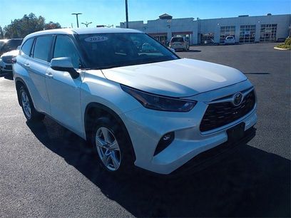 Certified 2024 Toyota Highlander LE