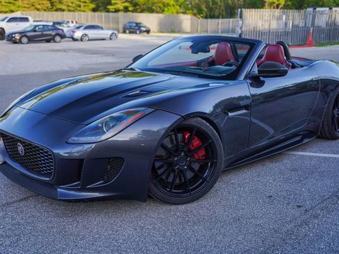 Used 2016 Jaguar F-TYPE R AWD/4WD image 15