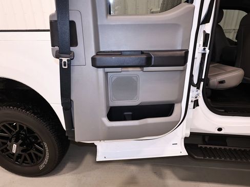 Used 2021 Ford F250 XL w/ STX Appearance Package AWD/4WD image 15