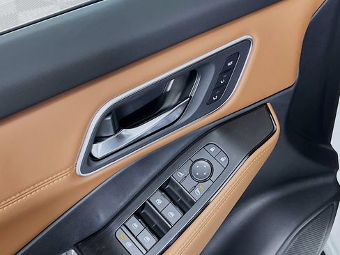 New 2026 Nissan Rogue Platinum AWD/4WD image 17