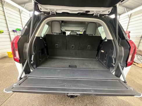 Used 2025 Ford Expedition Active AWD/4WD image 10