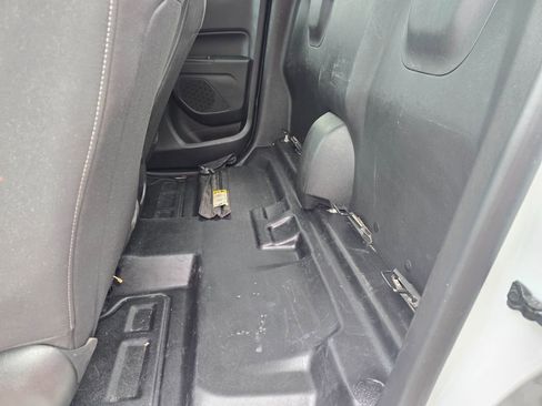 Used 2022 Chevrolet Colorado LT w/ Fleet Safety Package RWD image 13