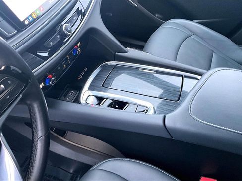 Used 2024 Buick Enclave Premium image 15