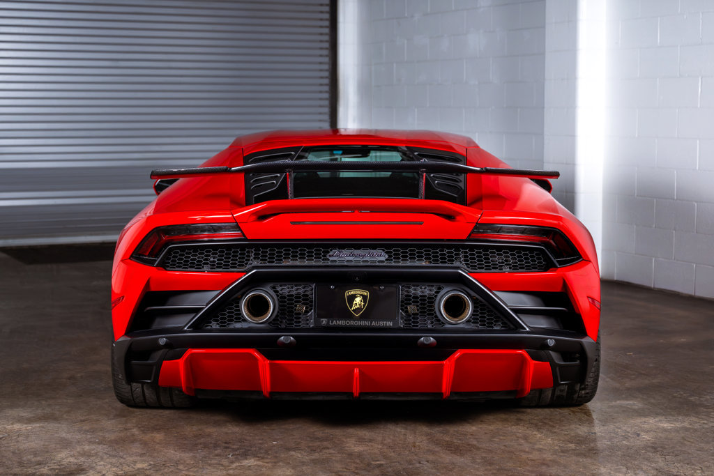 Used 2021 Lamborghini Huracan EVO RWD image 4