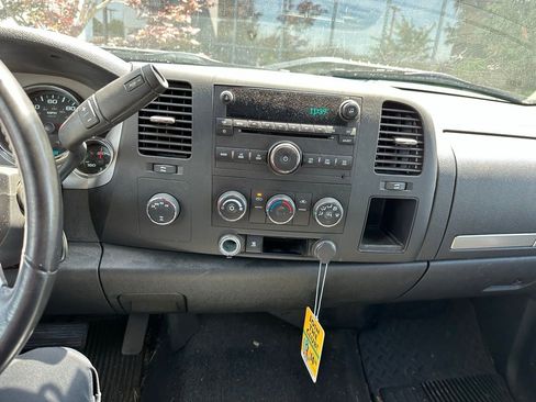 Used 2010 Chevrolet Silverado 1500 LT w/ Power Pack Plus AWD/4WD image 15