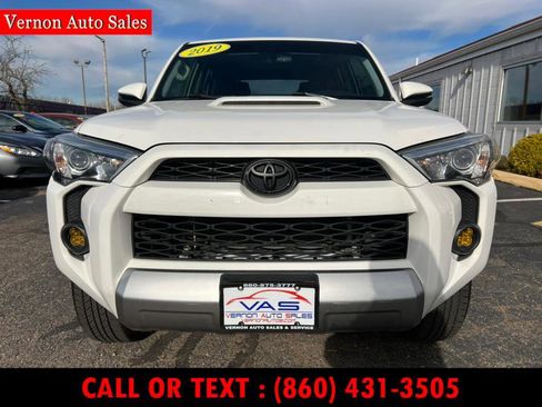 Used 2019 Toyota 4Runner TRD Off-Road Premium image 2