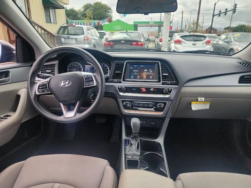 Used 2019 Hyundai Sonata SE FWD image 14