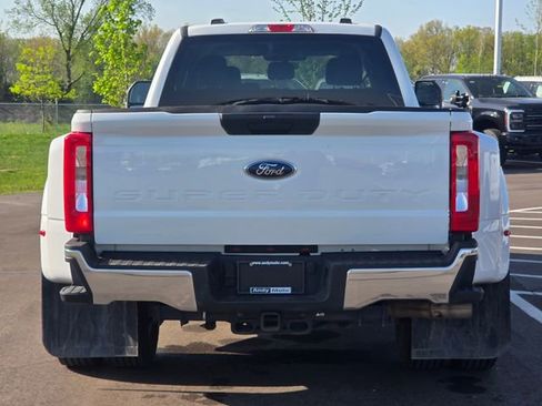 Used 2025 Ford F350 XLT AWD/4WD image 9