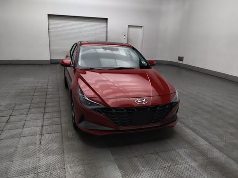 Used 2022 Hyundai Elantra SEL w/ Convenience + Premium Package FWD image 14
