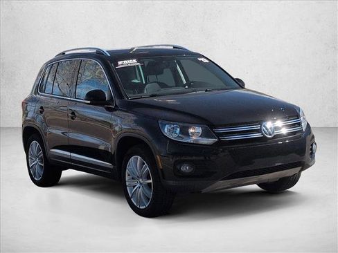 Used 2013 Volkswagen Tiguan SE image 3