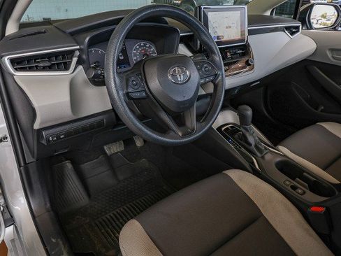 Used 2024 Toyota Corolla LE FWD image 11