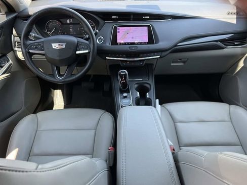 Used 2020 Cadillac XT4 Premium Luxury w/ Cold Weather Package AWD/4WD image 14