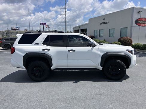 Certified 2026 Toyota 4Runner TRD Off-Road Premium AWD/4WD image 6