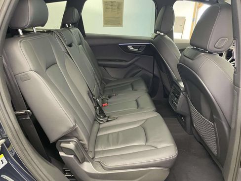 Used 2025 Audi Q7 3.0T Premium Plus AWD/4WD image 23