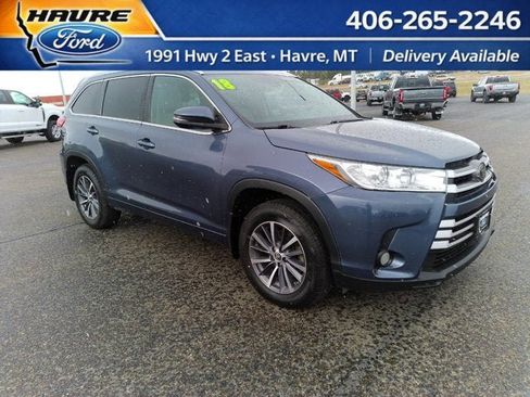 Used 2018 Toyota Highlander XLE AWD/4WD image 3
