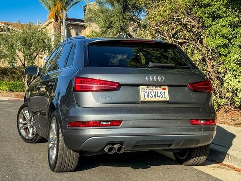 Used 2017 Audi Q3 2.0T Premium Plus w/ Premium Plus Package FWD image 17