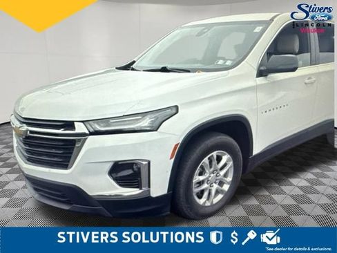 Used 2023 Chevrolet Traverse LS FWD image 3