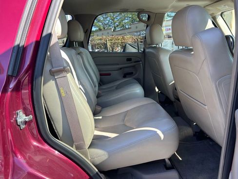 Used 2005 GMC Yukon SLT w/ SLT Preferred Equipment Group image 13