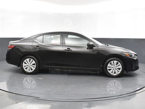 New 2025 Nissan Sentra S image 4