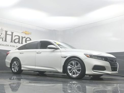 Used 2018 Honda Accord LX image 2