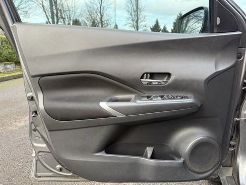 Used 2021 Nissan Kicks SV image 16