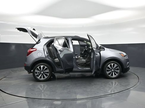 Used 2019 Buick Encore Essence FWD image 5