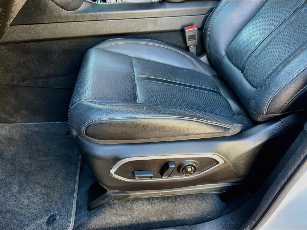 Used 2023 Jeep Wagoneer L Series II AWD/4WD image 20