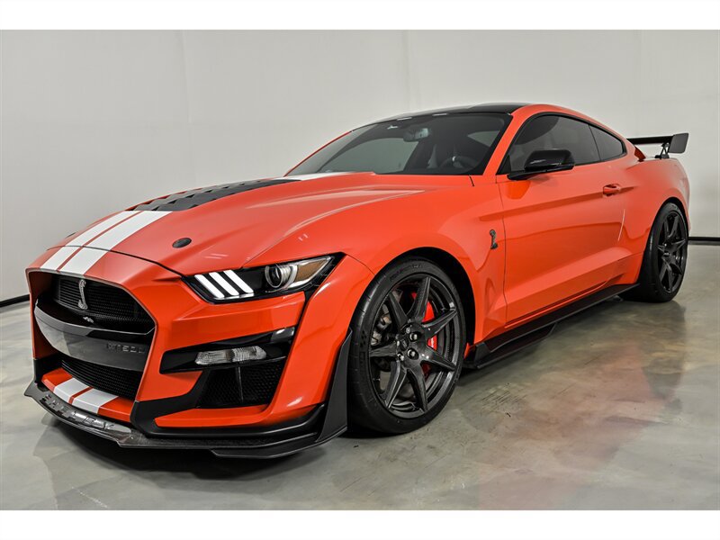 Used 2022 Ford Mustang Shelby GT500 w/ Carbon Fiber Track Pack RWD image 5