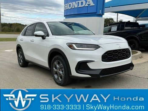 New 2026 Honda HR-V LX image 1