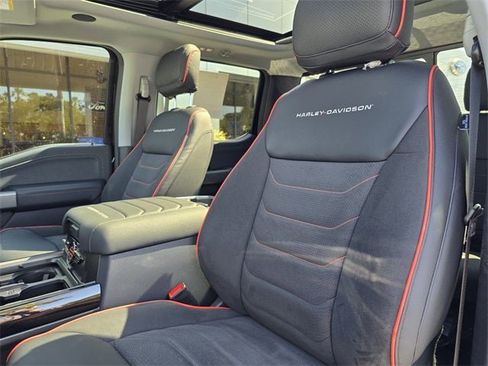 New 2026 Ford F250 Lariat w/ Black Appearance Package image 44