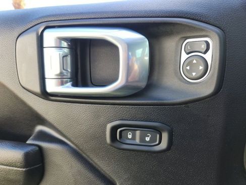 Used 2022 Jeep Gladiator Rubicon w/ Trailer Tow Package image 37