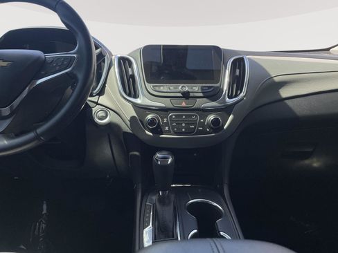 Used 2020 Chevrolet Equinox Premier FWD image 27