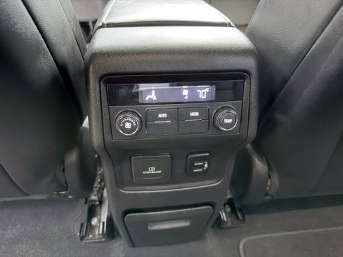 Used 2017 GMC Acadia SLT image 17